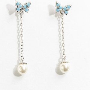 Butterfly & Pearl Drop Feminine & Petite Earring